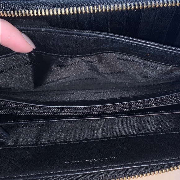 Michael Kors Wallet - Picture 3 of 4